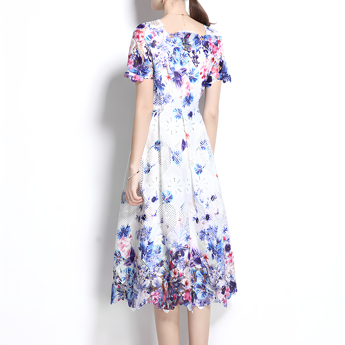 Romantic Floral Dress with Flattering Fit
