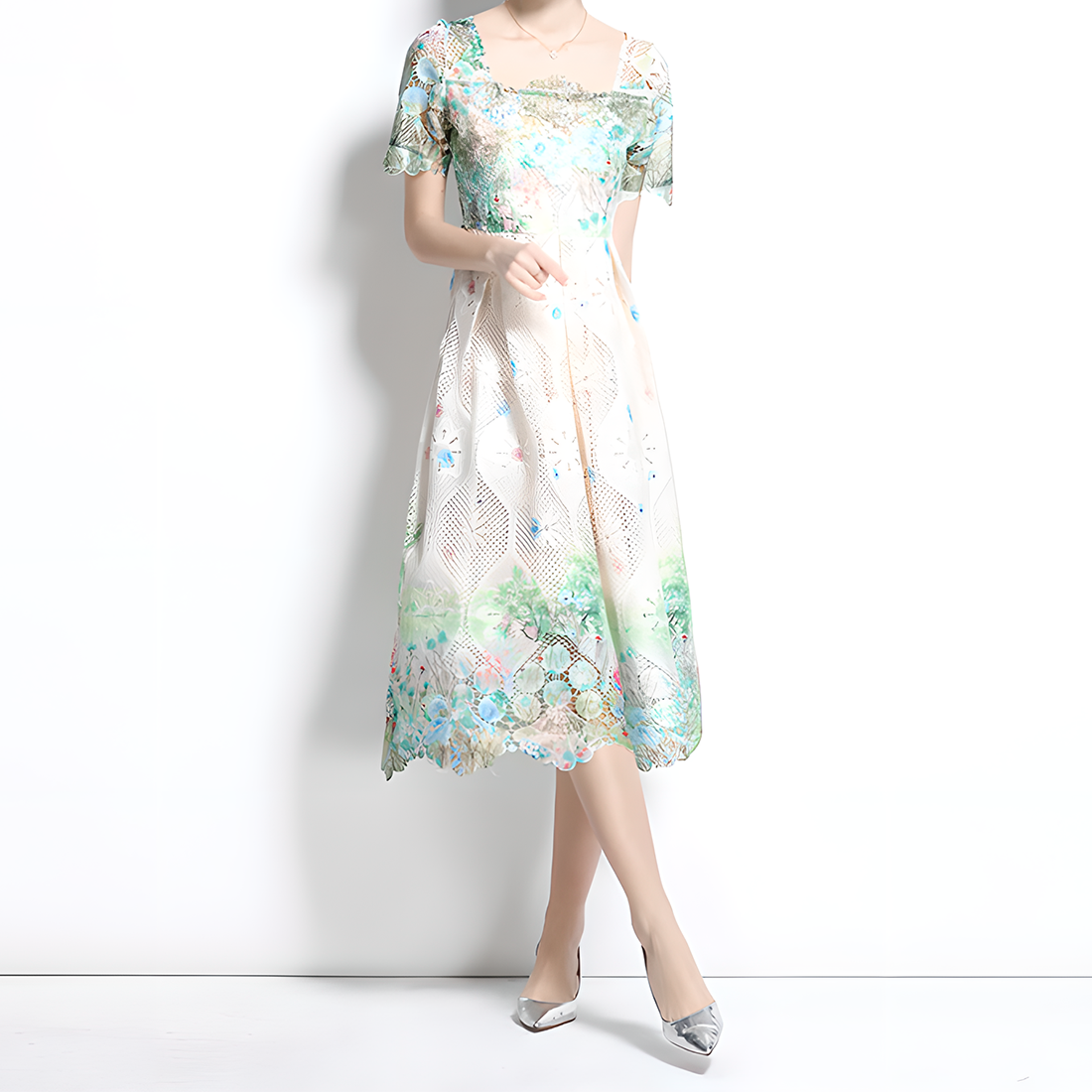 Romantic Floral Dress with Flattering Fit