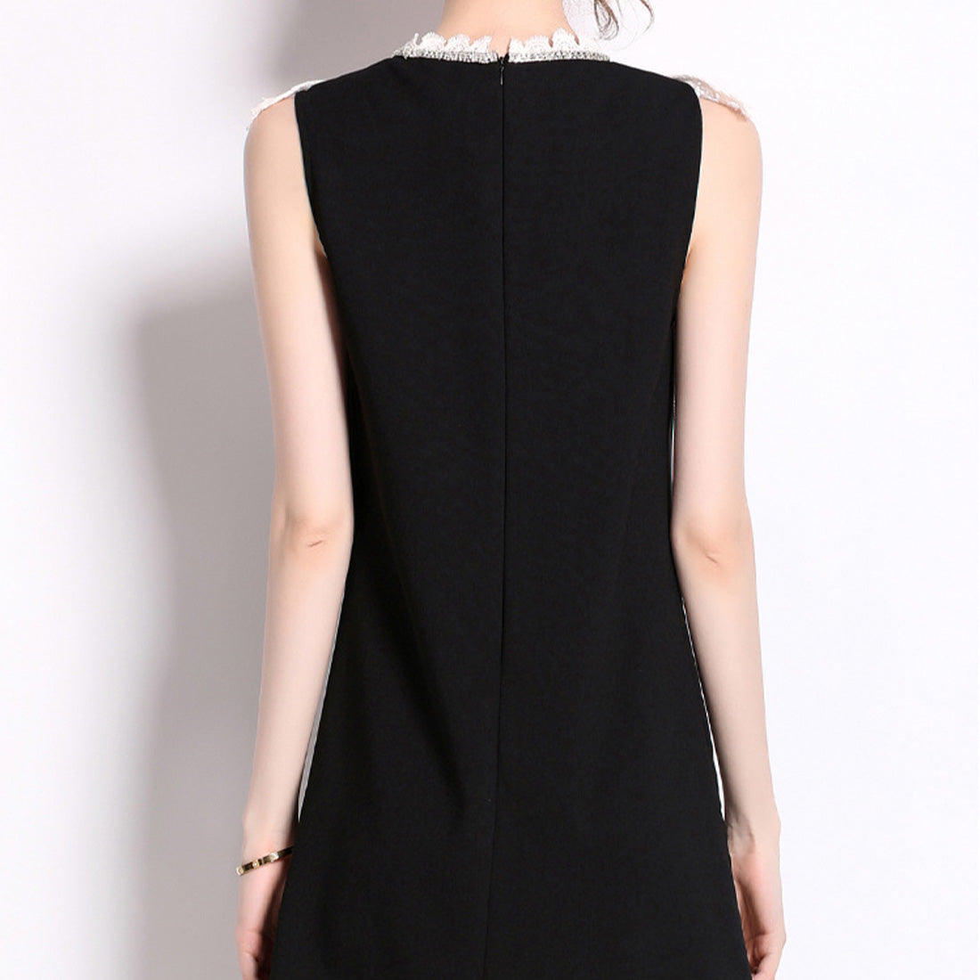 Chic Lace-Trimmed Dress with Sleek Silhouette