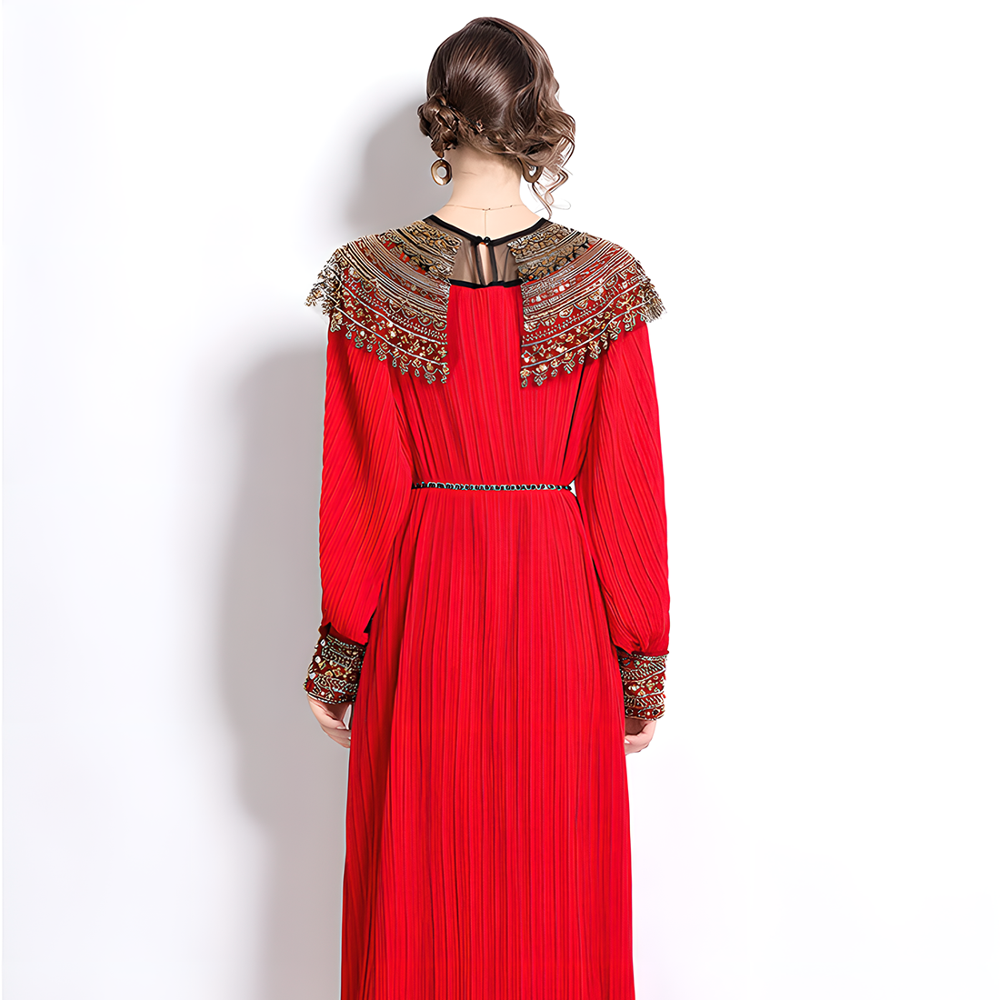 High-End Sequined Gown with Lantern Sleeves